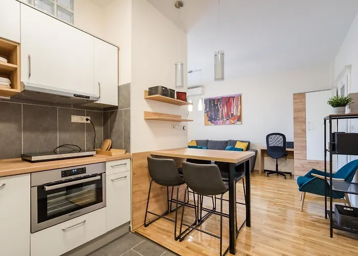 Bpr Blue Paradise Apartment With A/C
